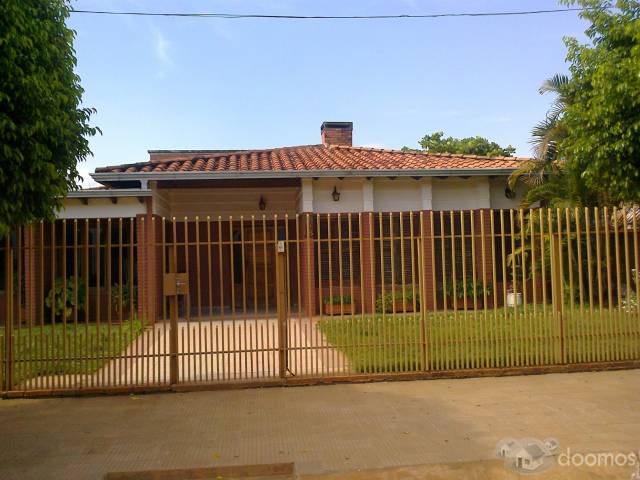 HERMOSA CASA EN EL CENTRO DE LA CIUDAD - 1