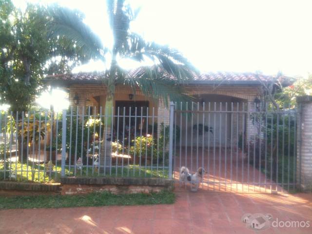 VENDO CASA EN AREGUA - 1