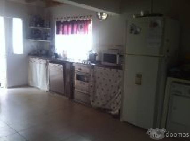 VENDO CASA 2 PISOS EN BUENOS AIRES ARGENTINA - 1