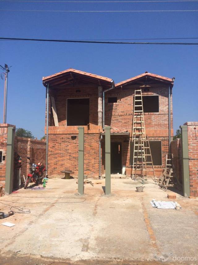 Vendo Casa tipo Duplex en Zona Villa Olimpia - 1