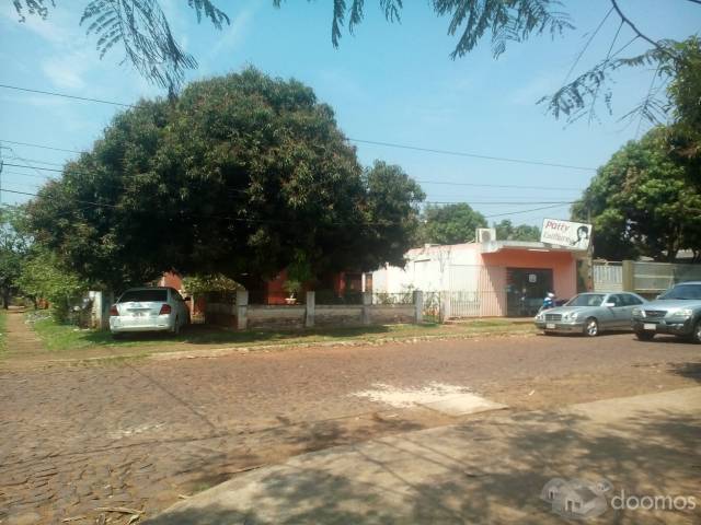 VENDO OFERTA ,CASA CON SALON COMERCIAL EN EL AREA 5 Ciudad Pdte Franco. - 1
