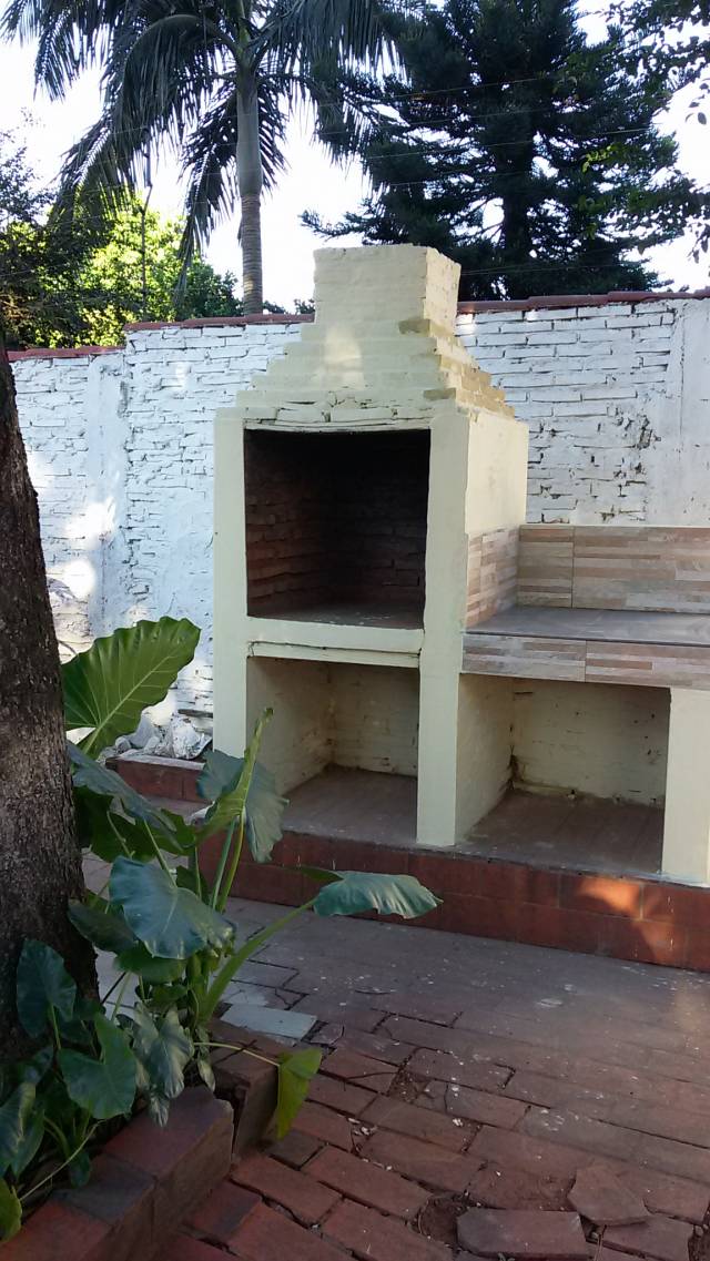 PROPIETARIA VENDE CASA SAN LORENZO EXCELENTE UBICACION CERCA DEL COLEGIO SAN SEBASTIAN Y CCPA - 1